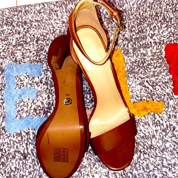 Shoes - high heel shoes